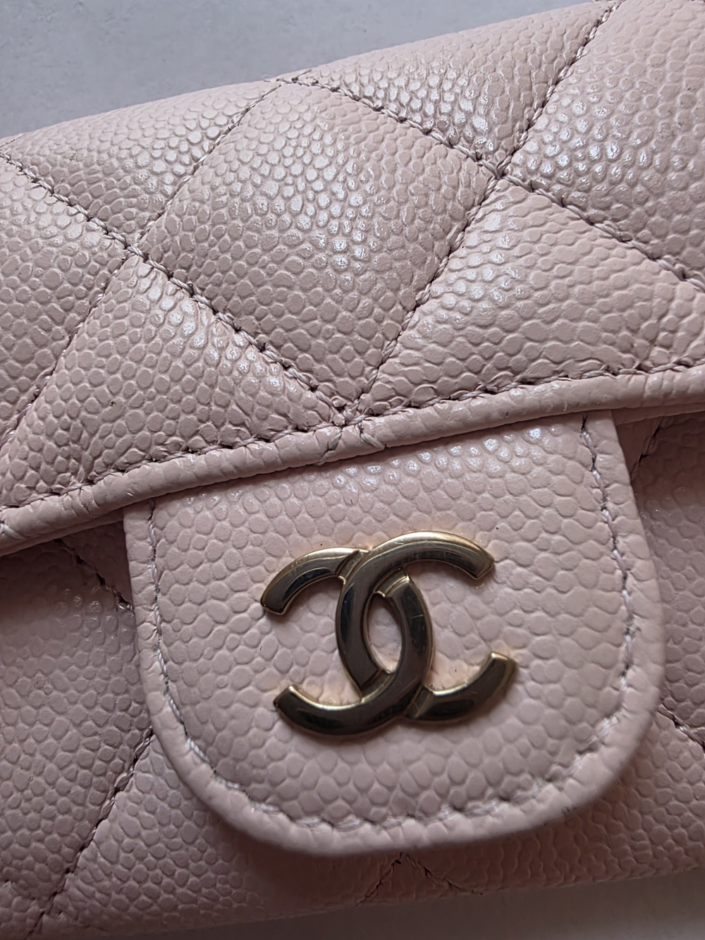 Chanel Quilted Pink Caviar Leather Wallet with Gold CC Logo - Picture 3 of 6